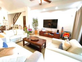 Aruba Breeze Condo B7